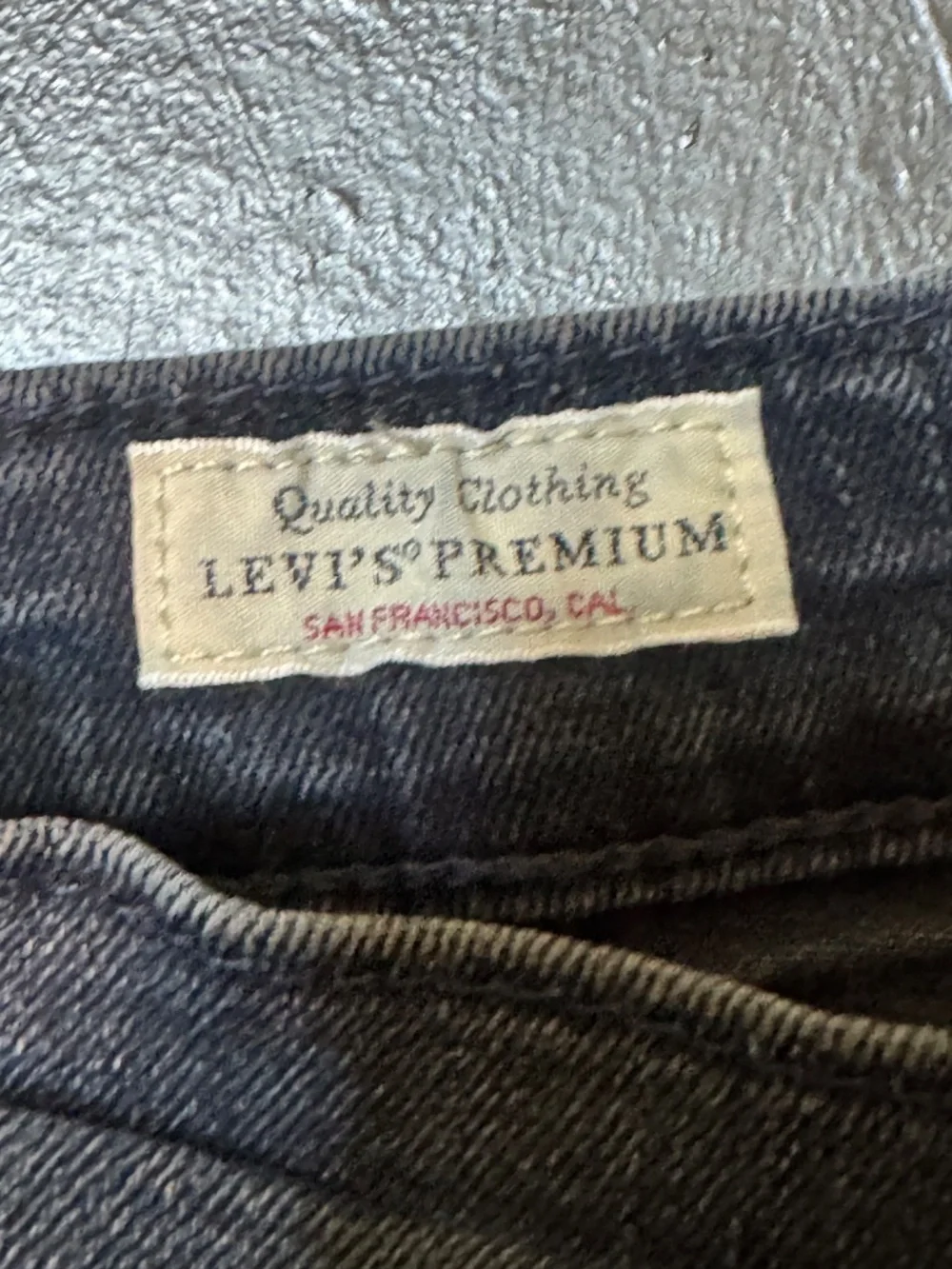 Levis Premium 511 Flex Fit Jeans in Dark Blue Wash Men’s W32L30 Black Label
